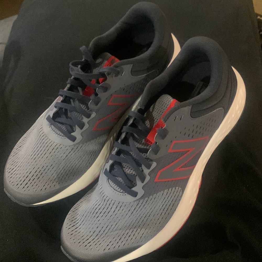 New Balance 520 V7 Running Sneaker